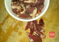 辣椒豆米炒鸡心的做法图解1