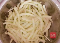 凉拌瓜皮的做法图解3