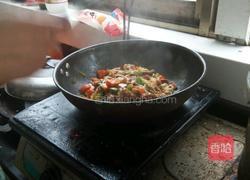 黄闷鸡土豆粉的做法图解4