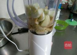 青苹果蜂蜜汁的做法图解2