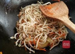 ＃绿豆芽＃ 爆炒醋香绿豆芽的做法图解5