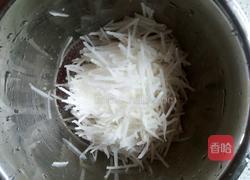白萝卜丝豆渣肉丸子的做法图解2