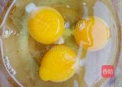 圣女果鸡蛋拌面的做法图解2