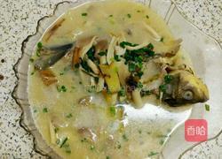 平菇鲫鱼汤的做法图解7