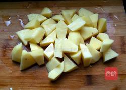 土豆烧鸡块的做法图解4
