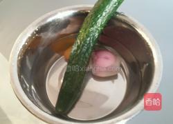 鱼戏莲叶间的做法图解1