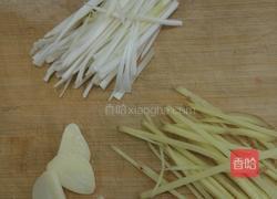 蓑衣黄瓜（也叫蛇皮黄瓜）的做法图解1