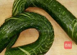 蓑衣黄瓜（也叫蛇皮黄瓜）的做法图解3