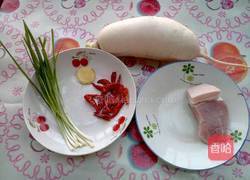 白萝卜炒肉丝的做法图解1