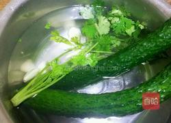 芝麻酱黄瓜的做法图解1