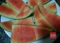 凉拌西瓜皮的做法图解1