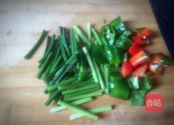 香辣石锅仔鸡的做法图解1