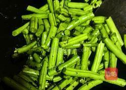 橄榄菜炒四季豆的做法图解4