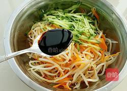 凉拌绿豆芽的做法图解5