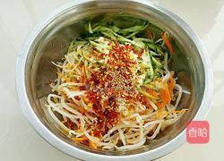 凉拌绿豆芽的做法图解7
