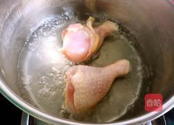 低脂奶油蘑菇酱配鸡腿肉的做法图解9