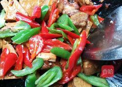 五花肉炒香干的做法图解7