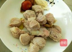 无花果雪梨瘦肉汤的做法图解5