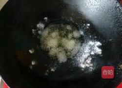 铁锅焖武昌的做法图解1