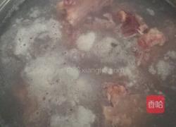 白萝卜牛仔骨汤的做法图解2