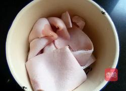 肉皮冻的做法图解1