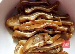 辣椒炒猪耳朵的做法图解2