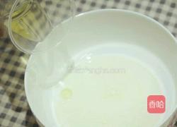 蔓越莓干纸杯蛋糕的做法图解2