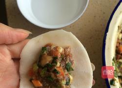 猪肉玉米陷饺子的做法图解4