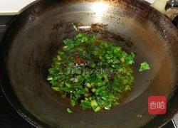 火腿肠炒大米饭的做法图解3