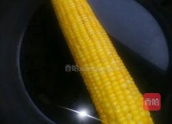 尖椒炒玉米的做法图解1