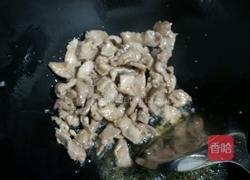 肉片炒口蘑的做法图解4