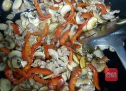 肉片炒口蘑的做法图解9