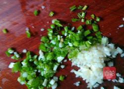 小葱拌豆腐的做法图解3