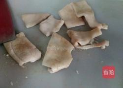 白灼猪皮的做法图解1