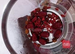 红枣枸杞桂圆茶的做法图解2