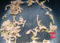 肉丝磨菇汤的做法图解3