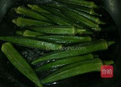 水灼秋葵的做法图解2