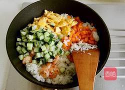 虾仁炒饭的做法图解23