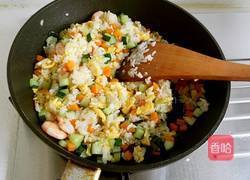 虾仁炒饭的做法图解24