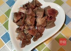 牛肉焖土豆的做法图解1