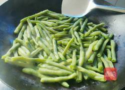 炝炒四季豆的做法图解6