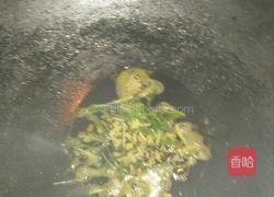 红烧小鲫鱼的做法图解3