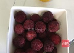 自制杨梅果酱配吐司面包的做法图解3