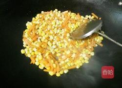 胡萝卜炒玉米粒的做法图解4