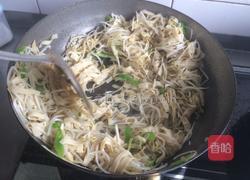 豆芽青椒炒百叶的做法图解7