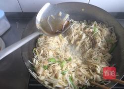 豆芽青椒炒百叶的做法图解9