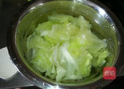 猪肉卷心菜馅饼的做法图解3