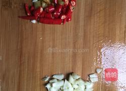 炝炒空心菜梗的做法图解3