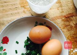 韭菜鸡蛋饼的做法图解1