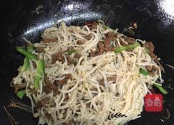 金针菇炒牛肉的做法图解8